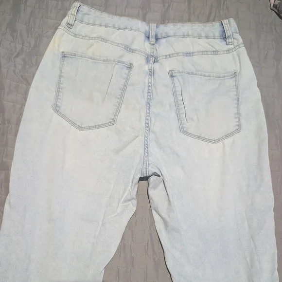 Refuge Women's Light Blue High Rise Jeans - Picture 4 of 7